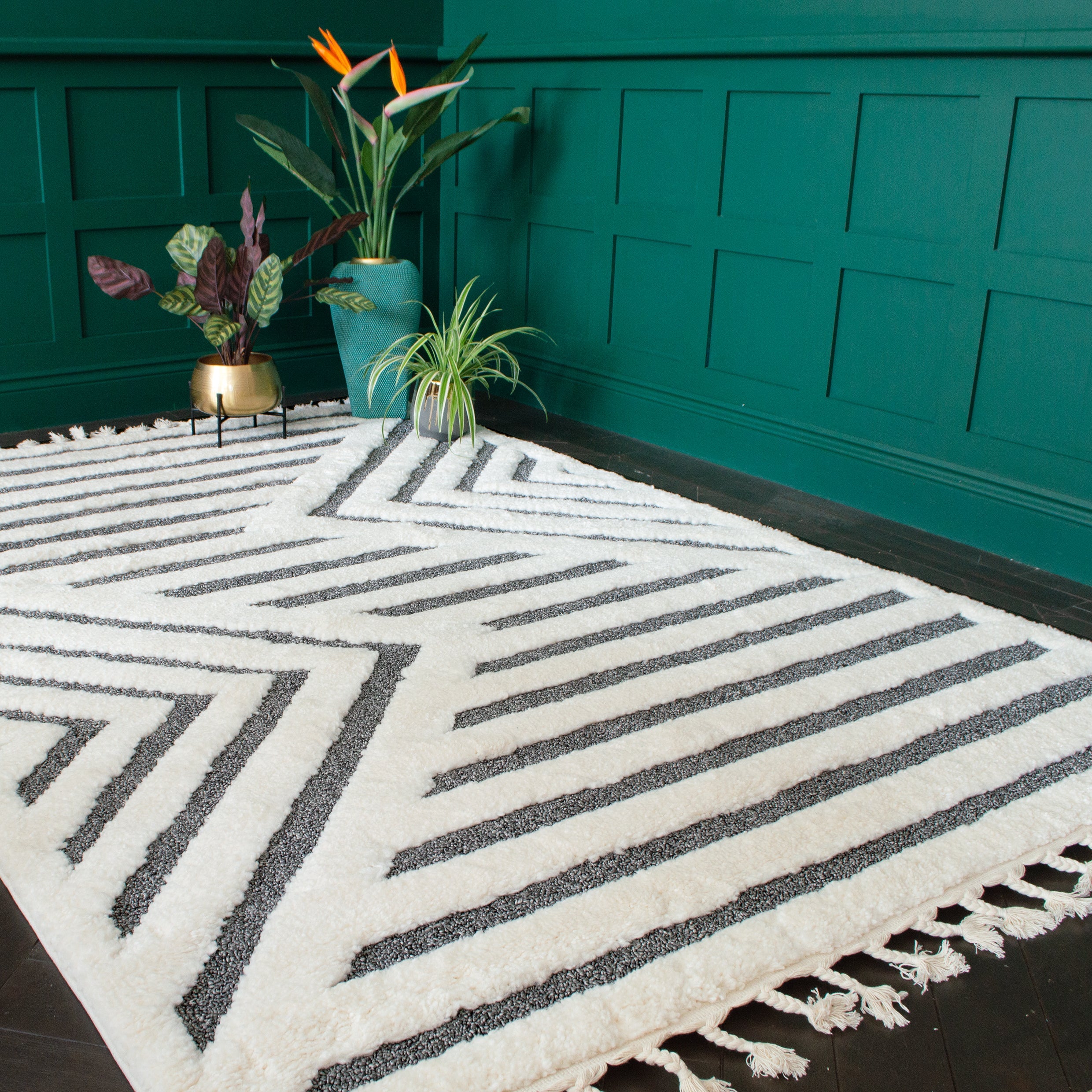 Sumptuously Soft Monochrome Geometric Rug