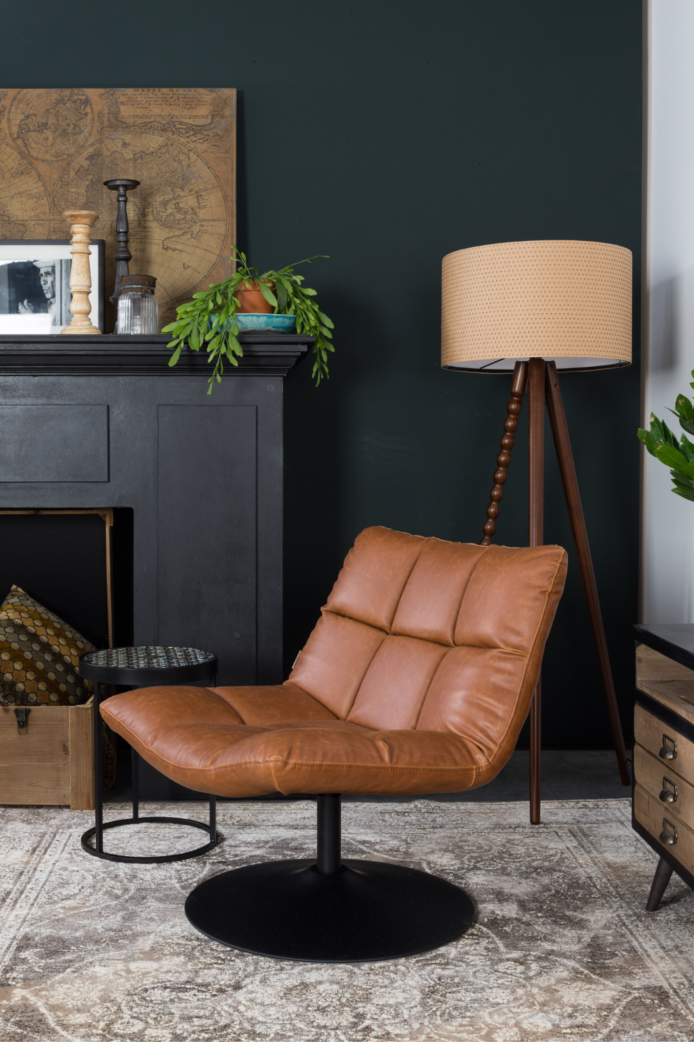 Brown Pedestal Accent Chair | Dutchbone Bar
