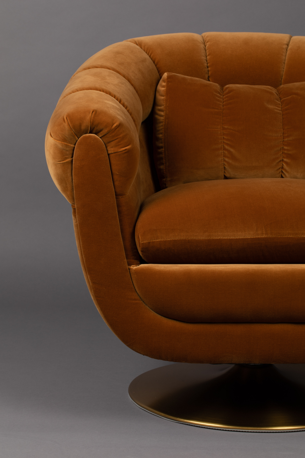 Camel Swivel Lounge Chair | Dutchbone Member