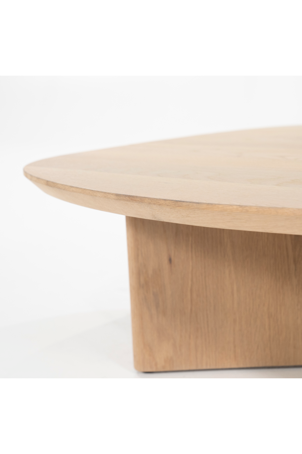 Varnished Oak Coffee Table | Eleonora Stef