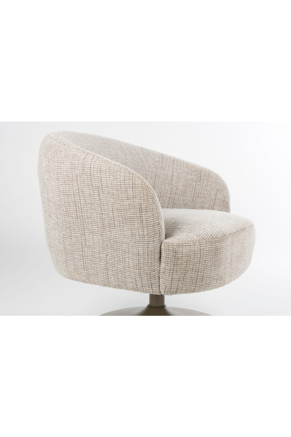 Central Leg Brown Lounge Chair | DF Renate