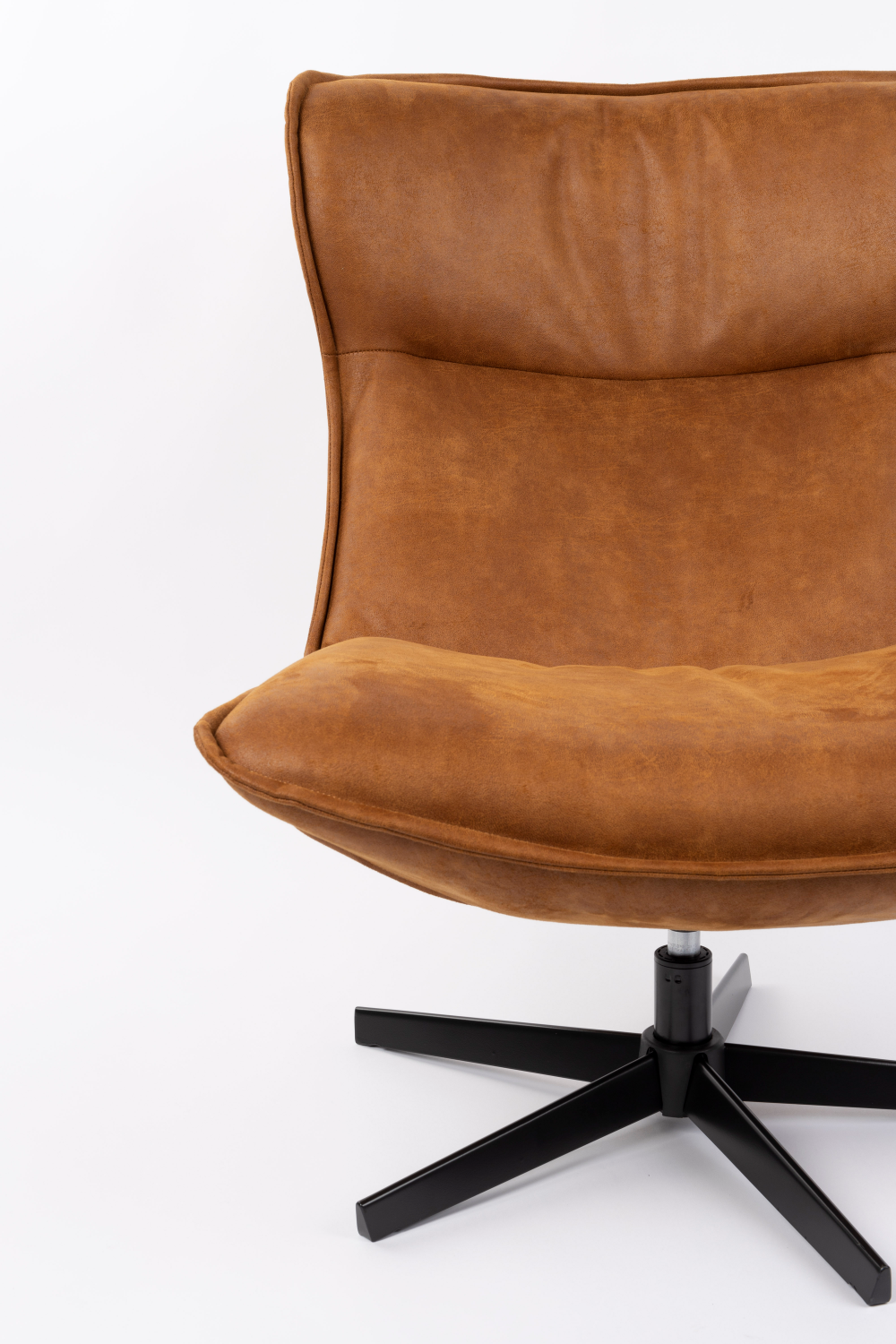 Modern Lounge Chair | DF John