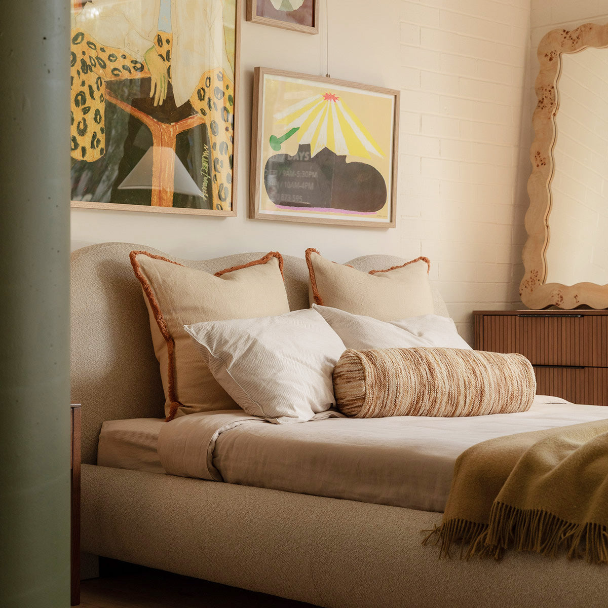 Amalfi Boucle Queen Bed (Sand)