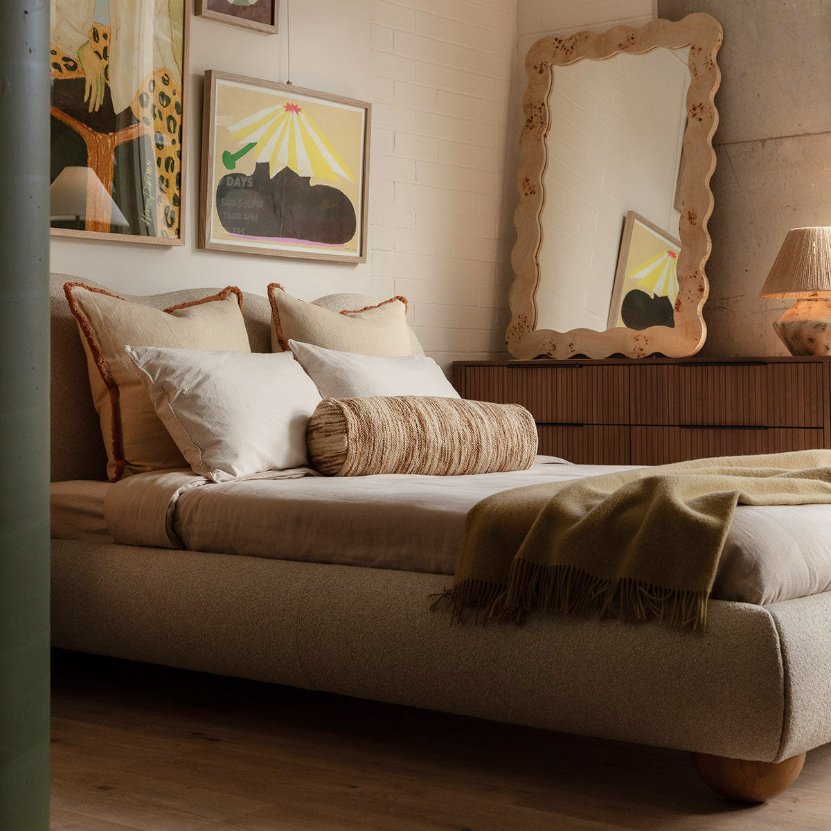 Amalfi Boucle Queen Bed (Sand)