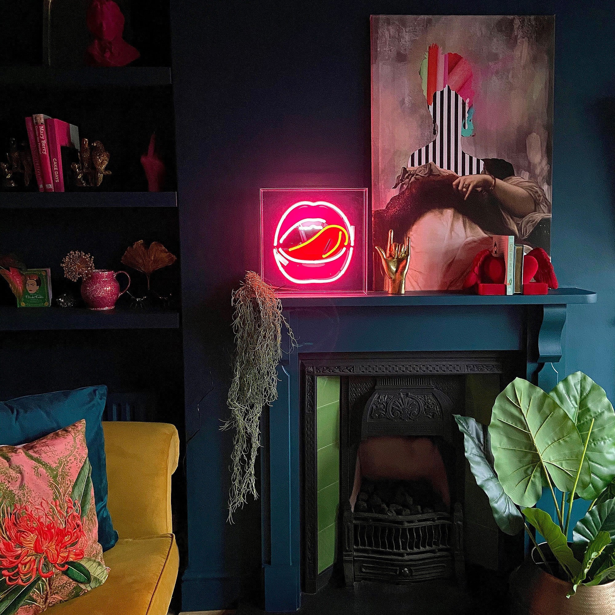 Lips Neon Acrylic Box Light