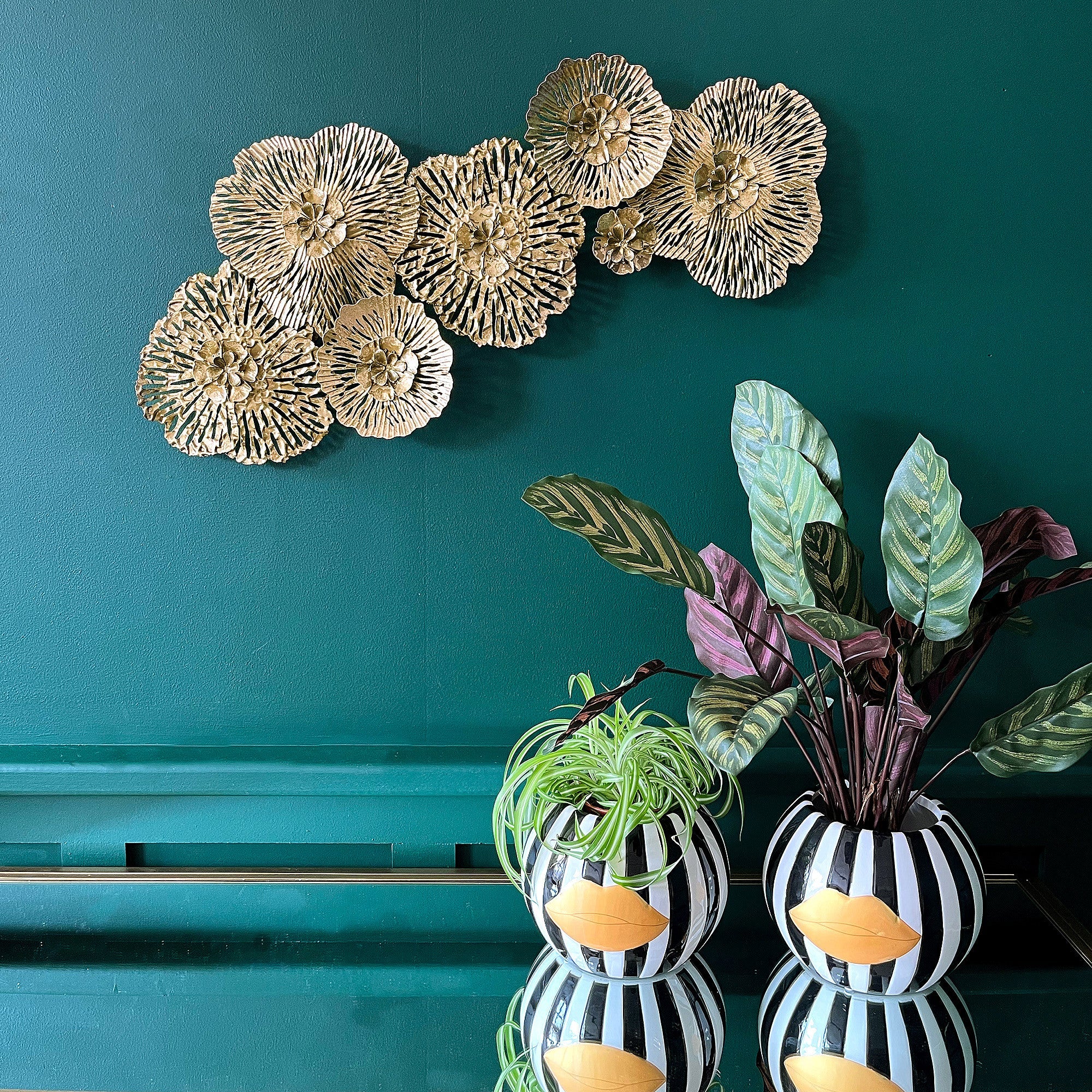 Monochrome Striped Lips Planter