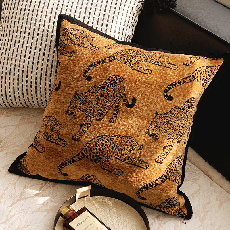 Tiger Cushion