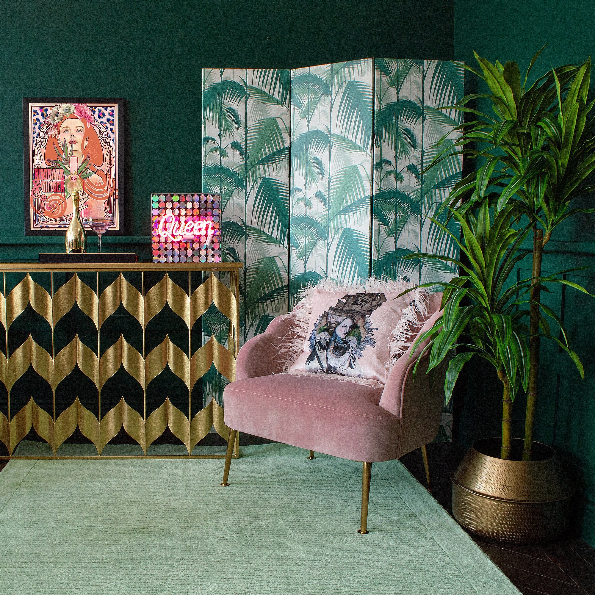 Sequin Queen Neon Acrylic Box Light