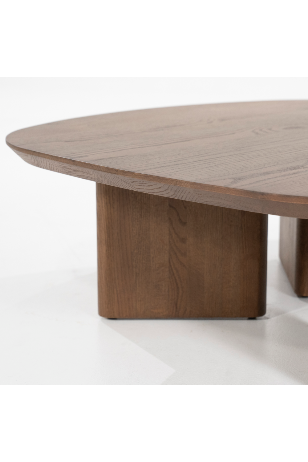 Varnished Oak Coffee Table | Eleonora Stef